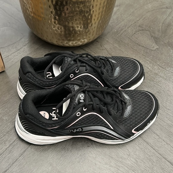 Ryka Sky Walk Walking Shoe - Picture 5 of 8